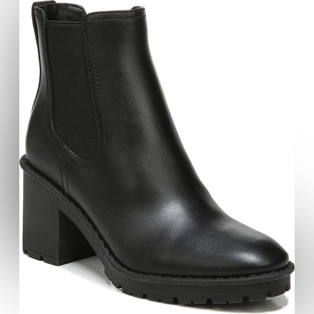 Vince Henderson Water Resistant Black Round Toe Heeled Chelsea Boots Size 6.5